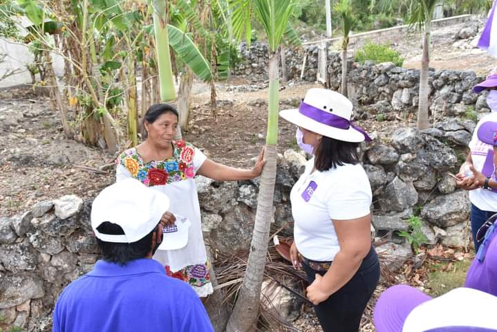 YAZMIN VIVAS,VISITA DELIRIOS HASTA QUE ALGUIEN SE ACORDÓ DE NOSOTROS, DIJERON MUY CONTENTOS LOS COMUNEROS DE DELIRIOS.