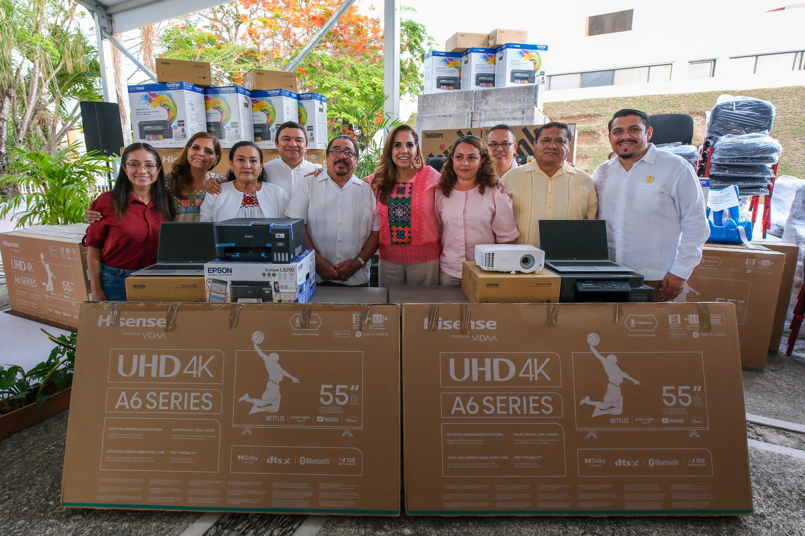 Con inversión histórica de más de 81 mdp, Mara Lezama entrega equipamiento para escuelas que estuvieron en el abandono