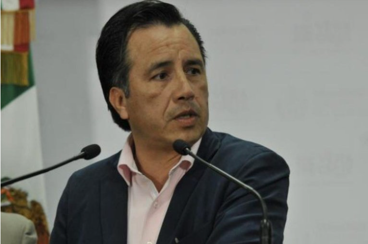 Comparan a Cuitláhuac García con Andrea Legarreta por su respuesta sobre la nueva cepa del coronavirus