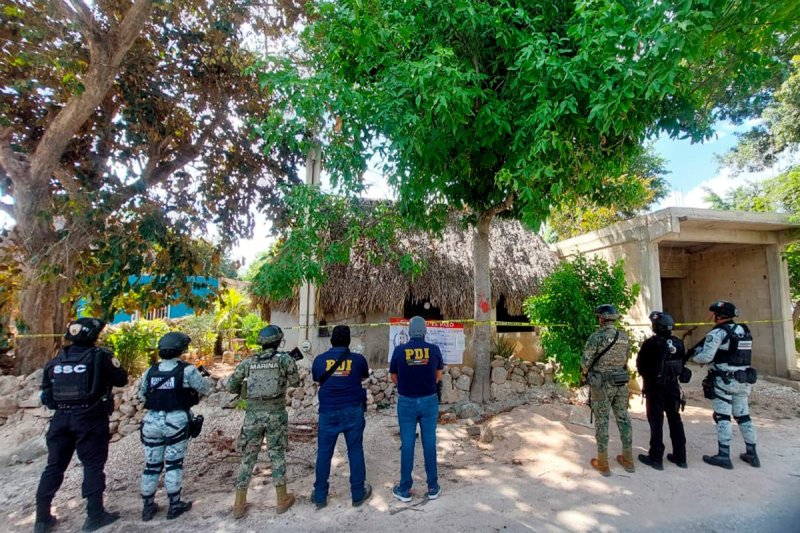 Aseguran autoridades estupefacientes, tras cumplimentar órdenes de cateo en José María Morelos; hay 4 detenidos por narcomenudeo
