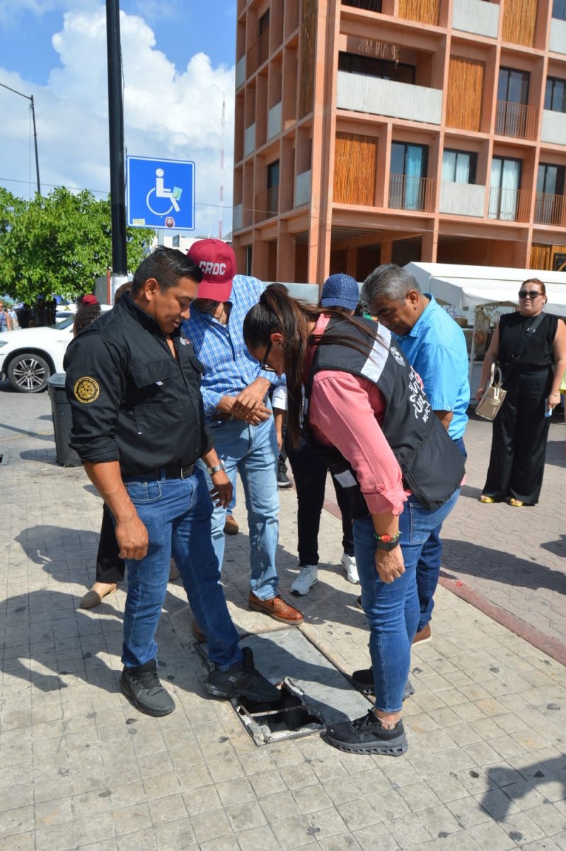 Supervisan autoridades de Playa del Carmen daños a las vialidades provocados por CFE y Aguakan, en el primer cuadro de la ciudad
