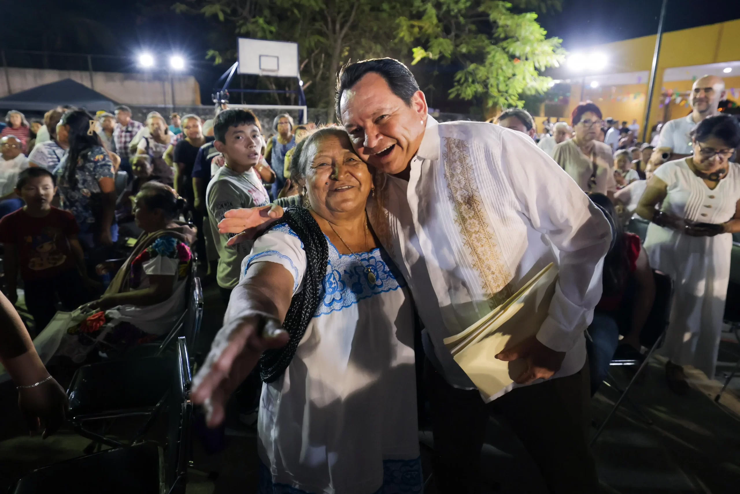 EL GOBIERNO DEL RENACIMIENTO MAYA ATIENDE LAS NECESIDADES DE LA POBLACIÓN EN COMISARÍA MERIDANA DE CHOLUL