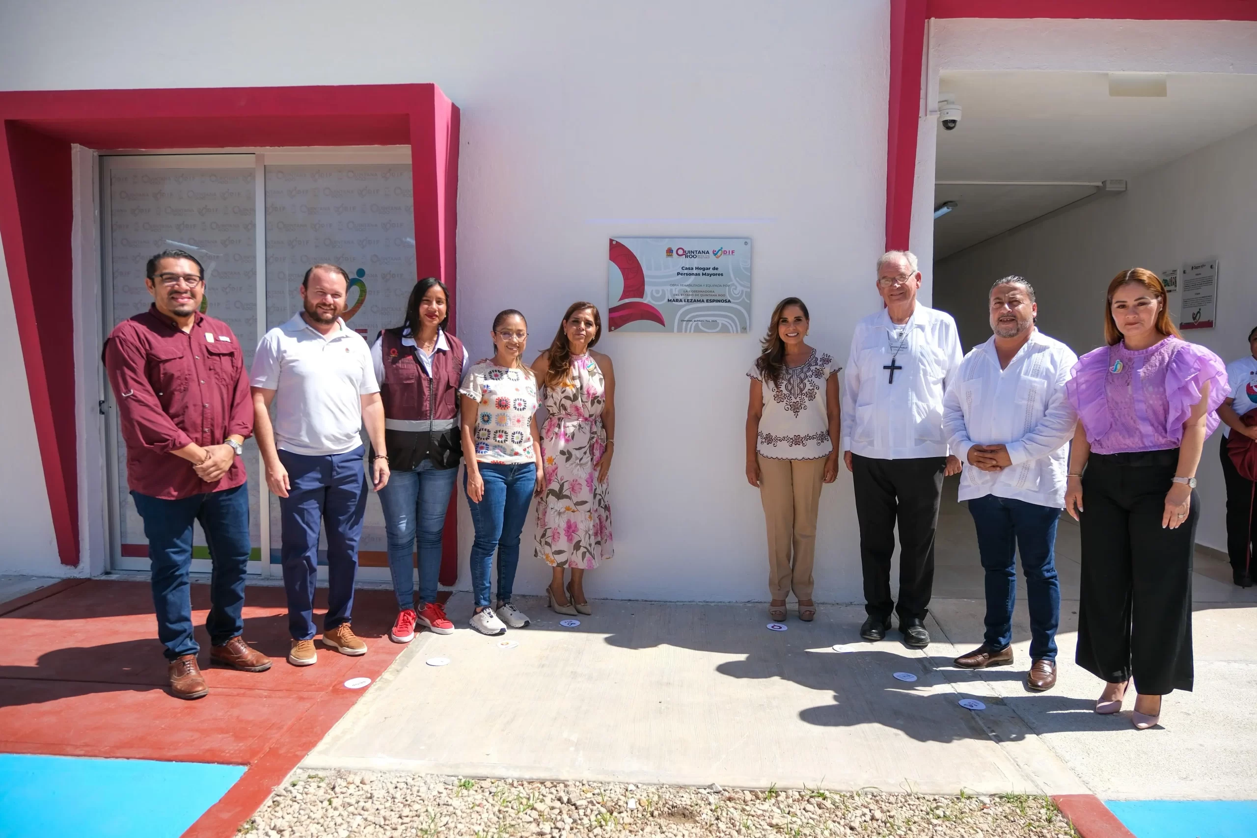 Brindan Mara y Vero Lezama estancia humanista, digna y feliz a residentes de la Casa Hogar de Chetumal