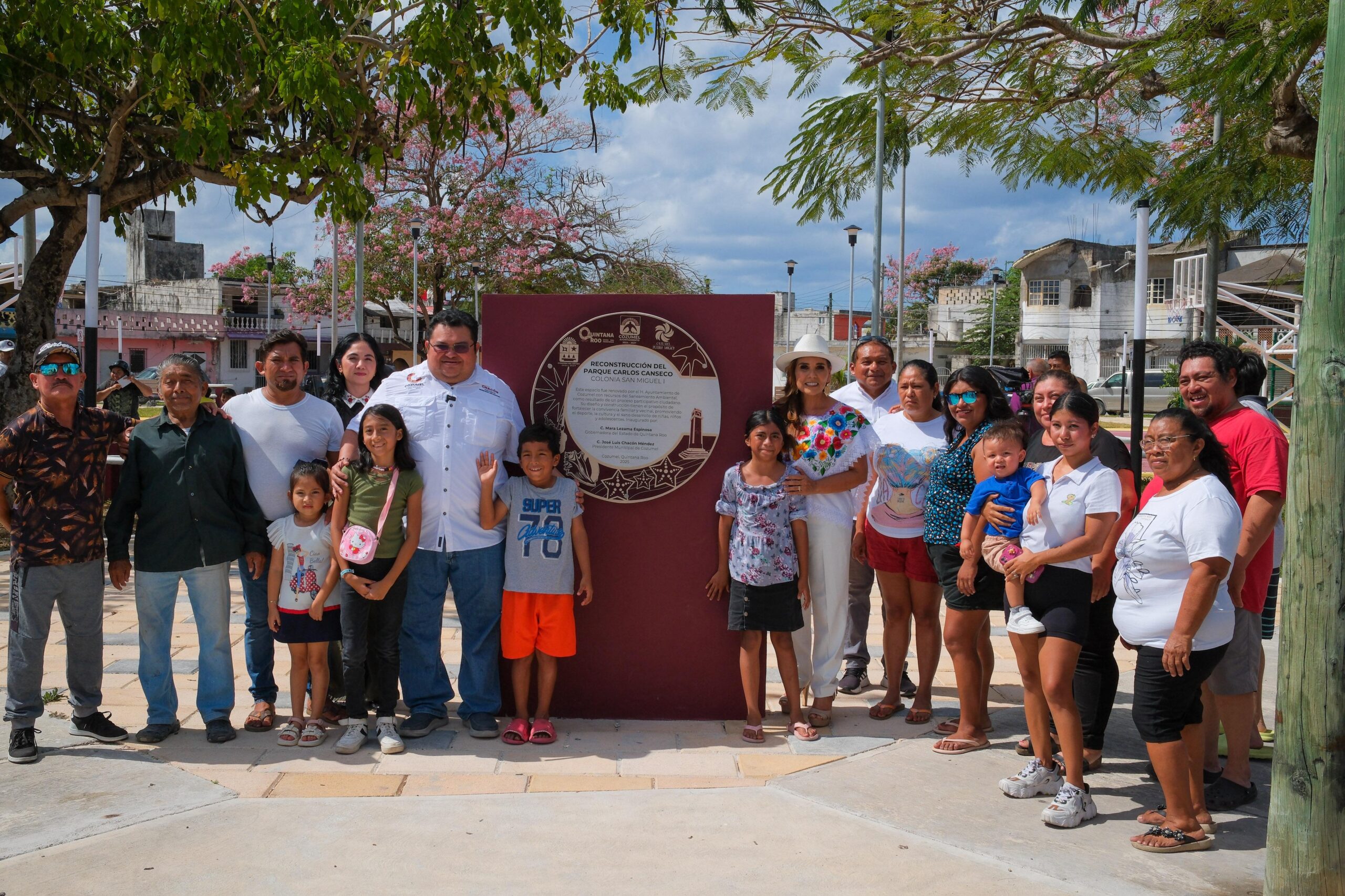 Mara Lezama y José Luis Chacón entregan reconstruido parque “Carlos Canseco” en Cozumel diseñado con participación ciudadana