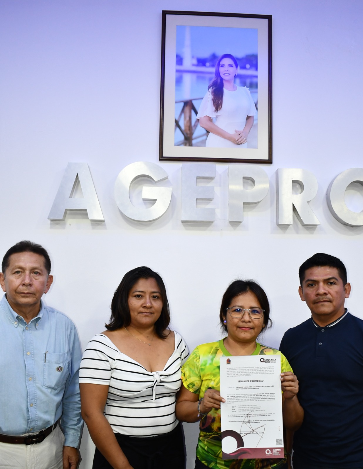 Refuerza Gobierno de Quintana Roo certeza jurídica con la entrega de título de propiedad: AGEPRO