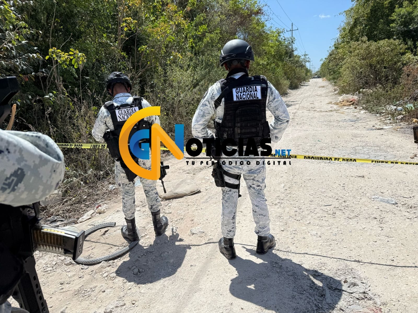 Un cuerpo en estado de descomposición fue encontrado en el interior de una maleta en un camino de terracería descomposición la región 214.