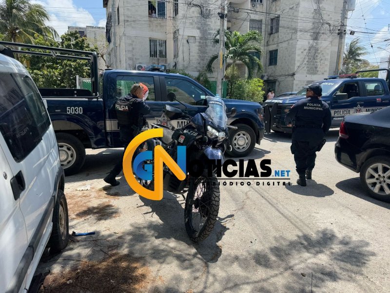 Detienen a tres presuntos roba motos en Corales, Cancún; operativo permitió recuperar unidad robada