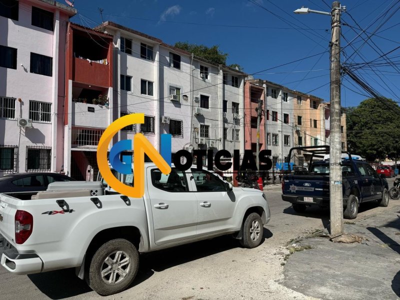 Peludo fue aventado por la ventana de un departamento del tercer piso, de un conjunto habitacional de la Región 96