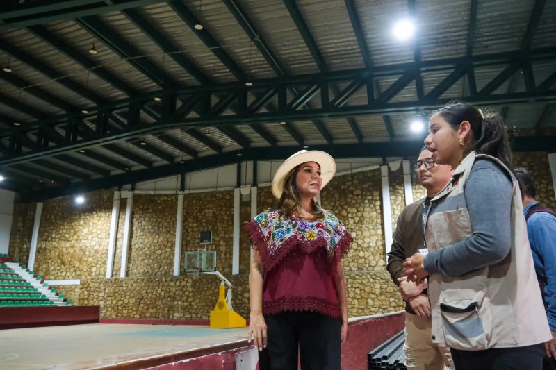 Supervisa Mara Lezama avance de la rehabilitación del Palacio de los Deportes “Erick Paolo Martínez” en Chetumal