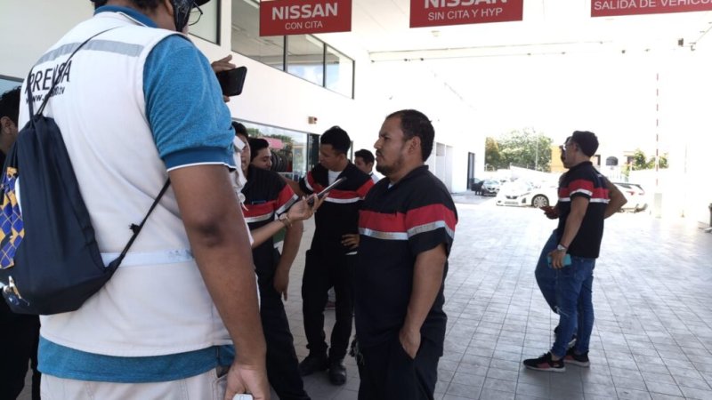 Por irregularidades en pago de utilidades se manifiestan trabajadores de Nissan en Solidaridad