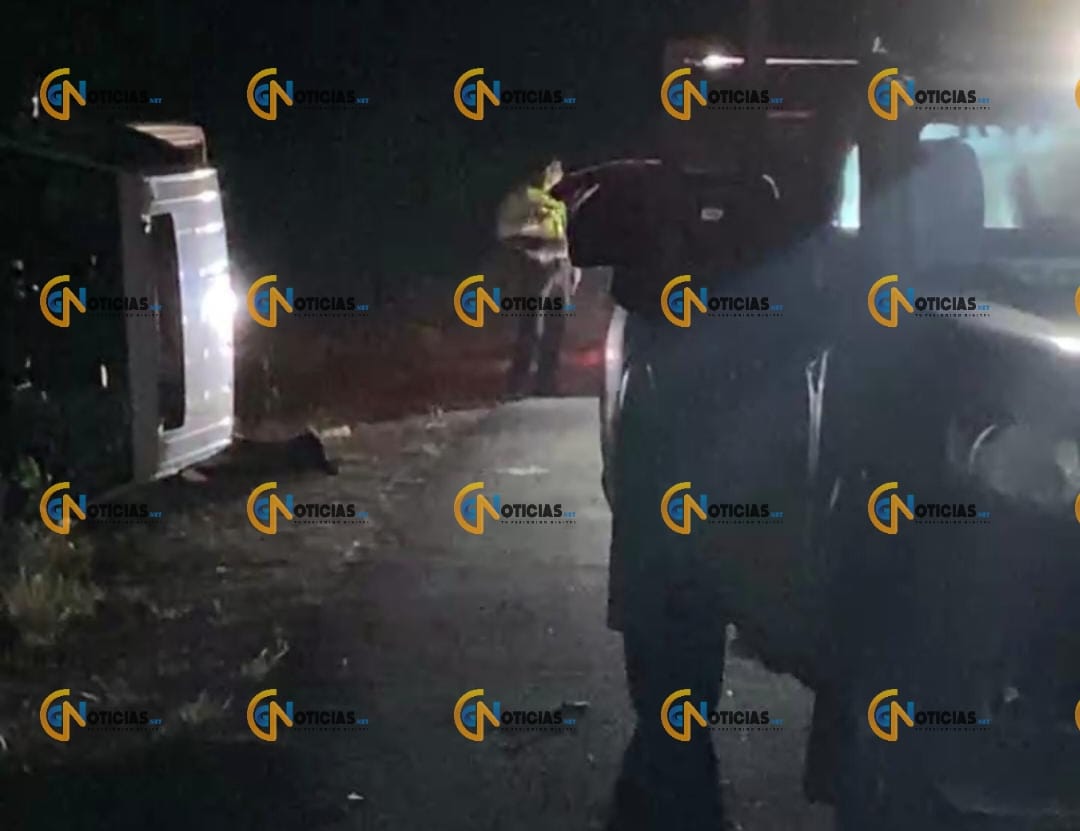 Un motociclista murió la noche de este miércoles cuando se impactó contra una combi de transporte público.