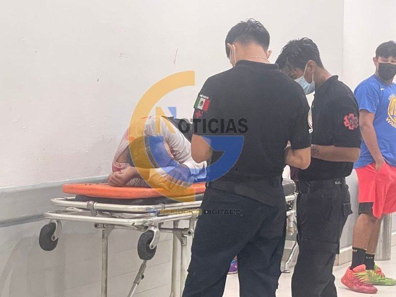 Un vecino del fraccionamiento Paseos del Mar se salvó de ser ejecutado la noche de este domingo, al resultar solo con dos impactos de bala en zonas no vitales, cuando fue atacado por sicarios que se desplazaban en una motocicleta.