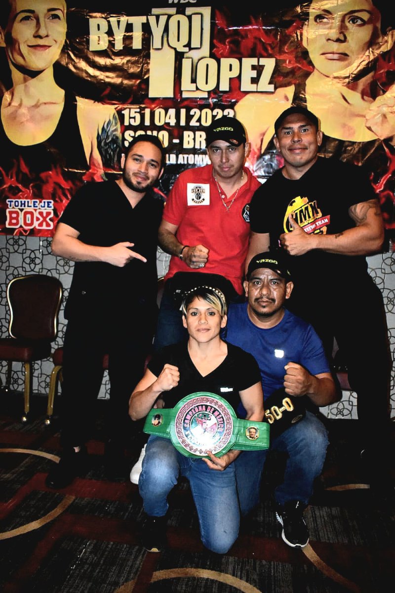 Los ex campeones mundiales de boxeo de Quintana Roo confían en el triunfo de la “Veneno” López ante Bytyqi