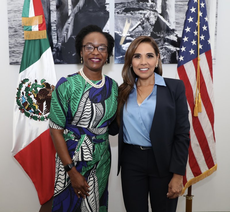 Esta mañana con Dorothy Ngutter, Cónsul General de #EUA y en coordinación con el CCE del Caribe, dimos inicio a la primera jornada de entrevistas del Programa Global Entry, que se realiza en #QuintanaRoo, muestra del liderazgo turístico y seguridad de nuestro estado.