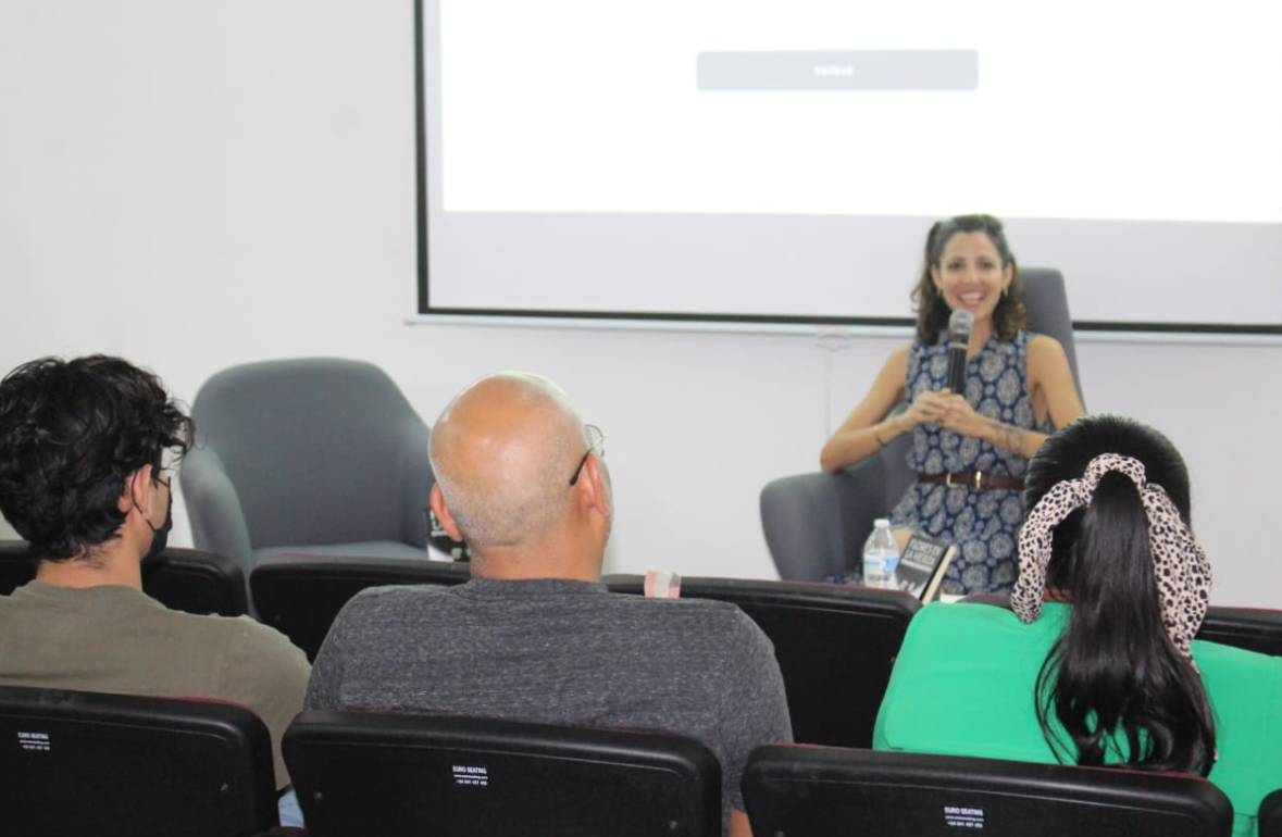 Presentan el libro “Flores en la herida, literatura carcelaria”