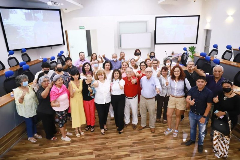 PRIMERO LOS PROFESIONISTAS MEXICANOS: LESLIE HENDRICKS RUBIO