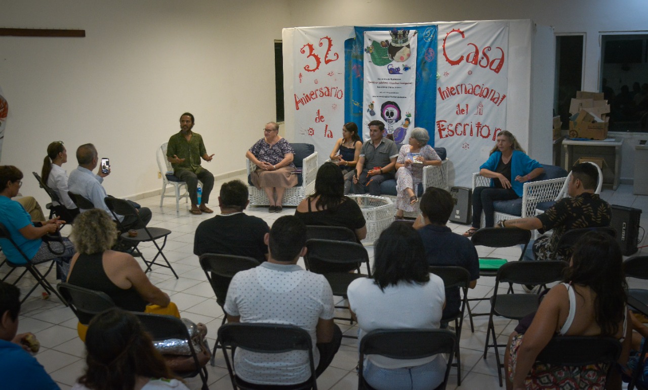 Realizan encuentro de escritores del sur “A la orilla del cielo”