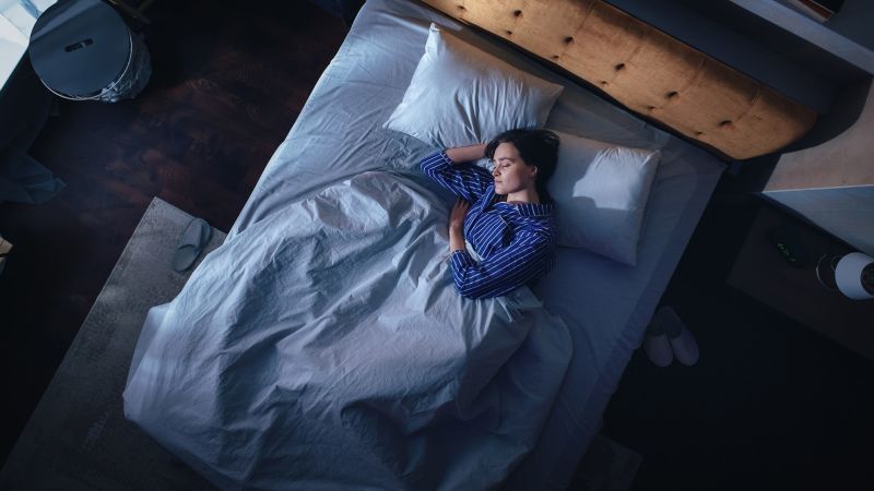 Riesgo oculto para el corazón al dormir con luz