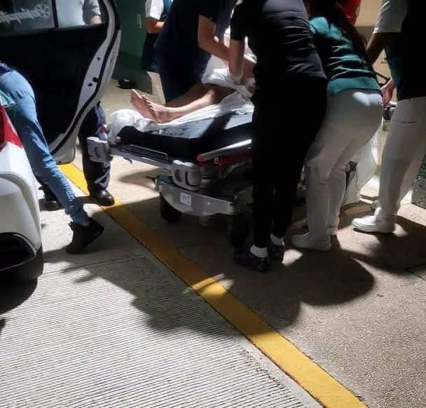 ¡BEBÉ NACE DENTRO DE UN TAXI CUANDO LO LLEVABAN DE EMERGENCIA AL HOSPITAL! Coatzacoalcos, Veracruz.– Lo que comenzó como...