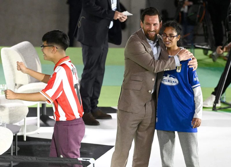 La tarde que Leo Messi convirtió Oviedo en Buenos Aires: "En las vacaciones, jugamos un partido familiar. No tengo el deber de ganar, pero también quiero ganar"